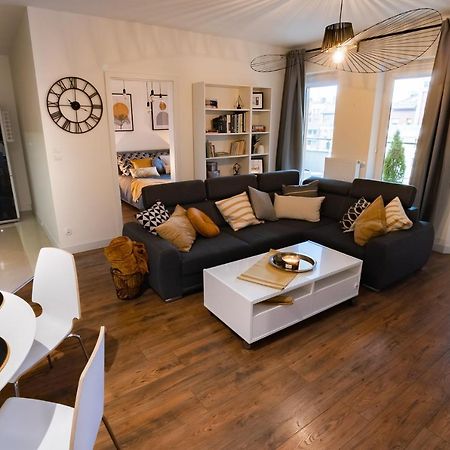 Ciekawe Miejsce B Apartment โควอบเซก ภายนอก รูปภาพ