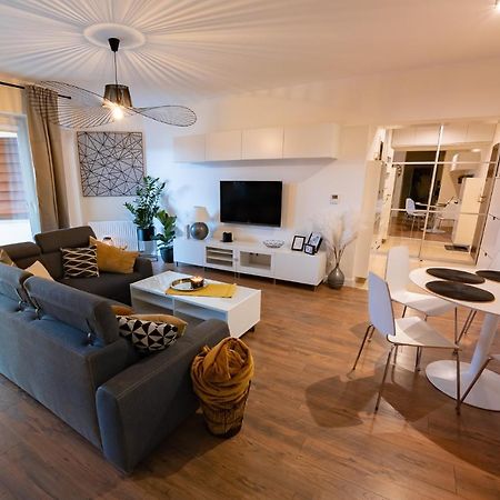 Ciekawe Miejsce B Apartment โควอบเซก ภายนอก รูปภาพ