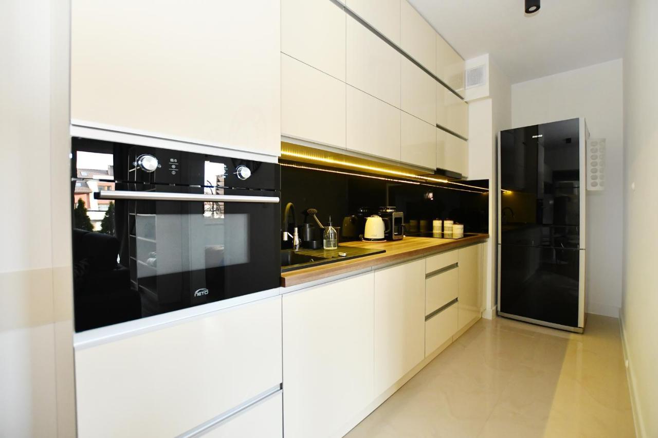 Ciekawe Miejsce B Apartment โควอบเซก ภายนอก รูปภาพ