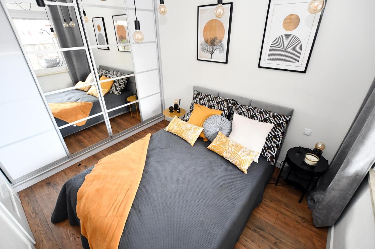 Ciekawe Miejsce B Apartment โควอบเซก ภายนอก รูปภาพ