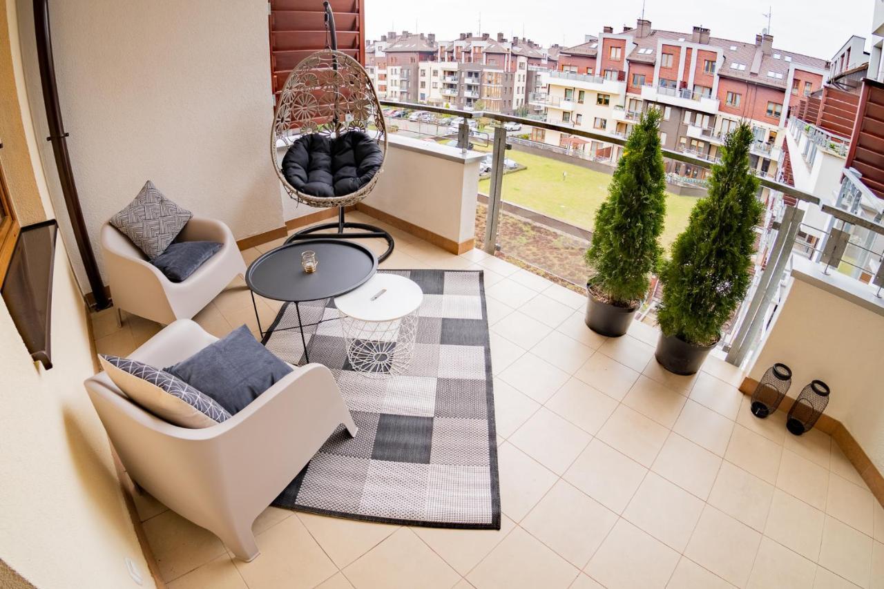 Ciekawe Miejsce B Apartment โควอบเซก ภายนอก รูปภาพ